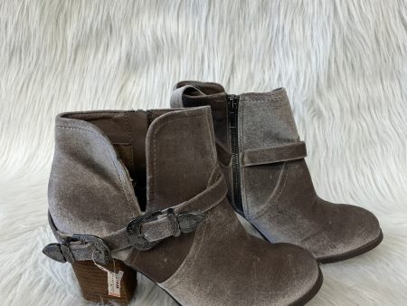 Boots Ankle Heels By Not Rated In Mauve, Size: 8.5 on Sale