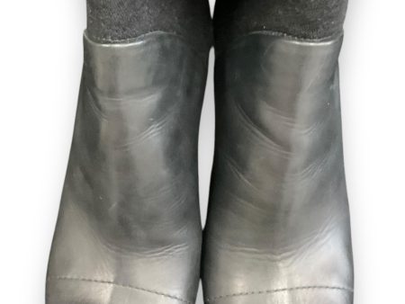 Boots Ankle Heels By Vince Camuto In Black, Size: 8 Sale