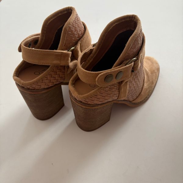 Boots Ankle Heels By Yoki In Tan, Size: 7 Discount