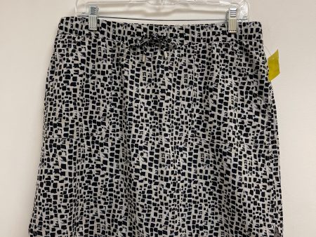 Athletic Skort By Chicos In Black & Cream, Size: 8 Online